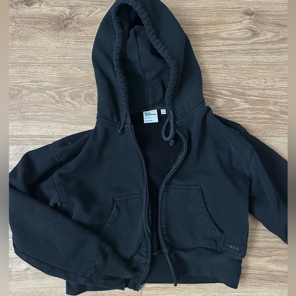 Aritzia TNA zip up hoodie